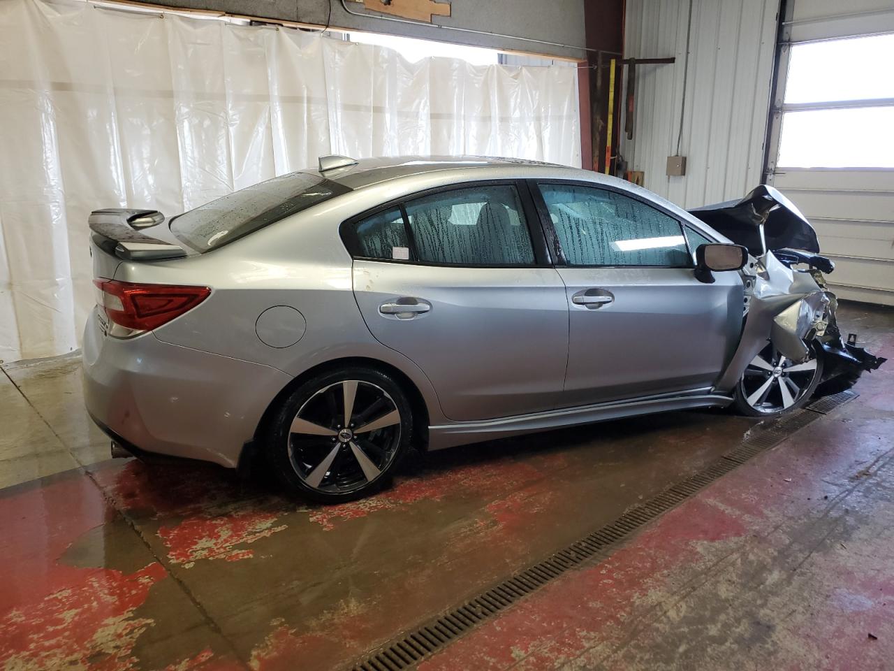 Photo 2 VIN: 4S3GKAM64J3612859 - SUBARU IMPREZA 