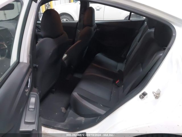 Photo 7 VIN: 4S3GKAM67J3618235 - SUBARU IMPREZA 