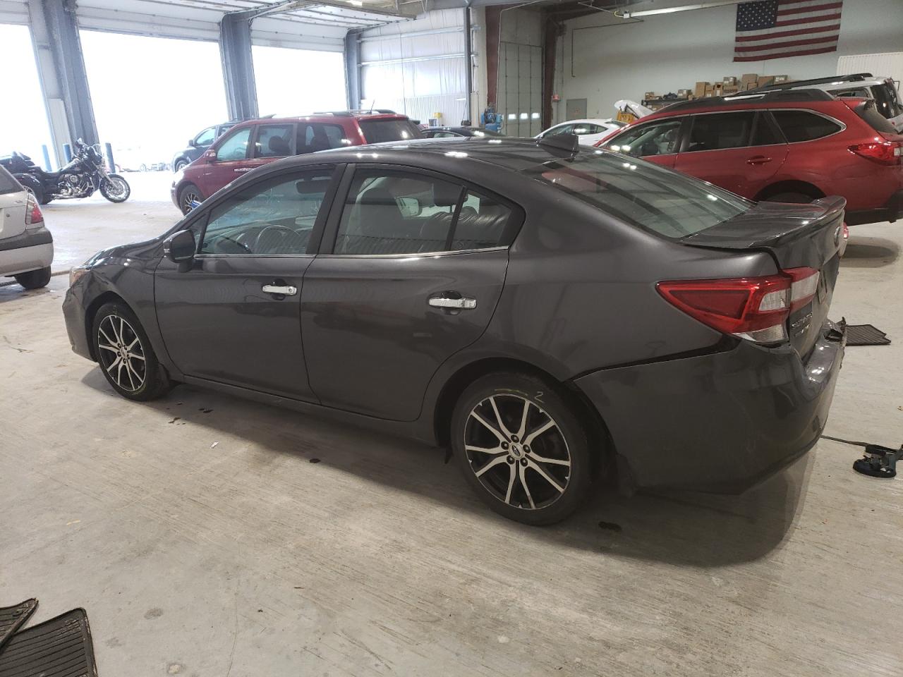 Photo 1 VIN: 4S3GKAN61J3607567 - SUBARU IMPREZA 