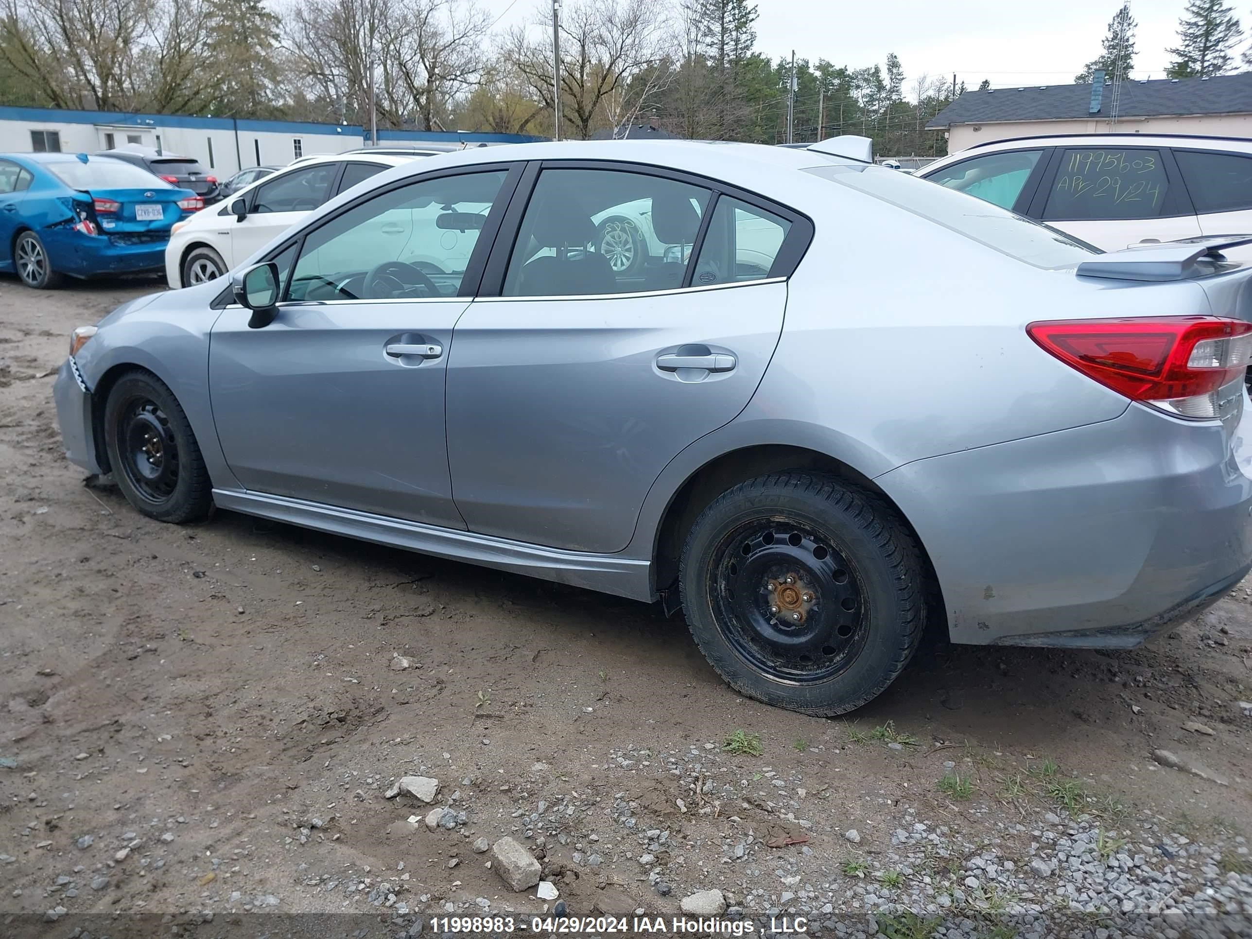 Photo 13 VIN: 4S3GKAU64J3607922 - SUBARU IMPREZA 