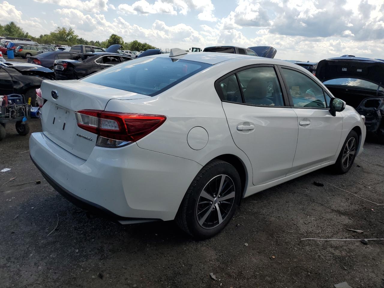 Photo 2 VIN: 4S3GKAV65M3604207 - SUBARU IMPREZA 