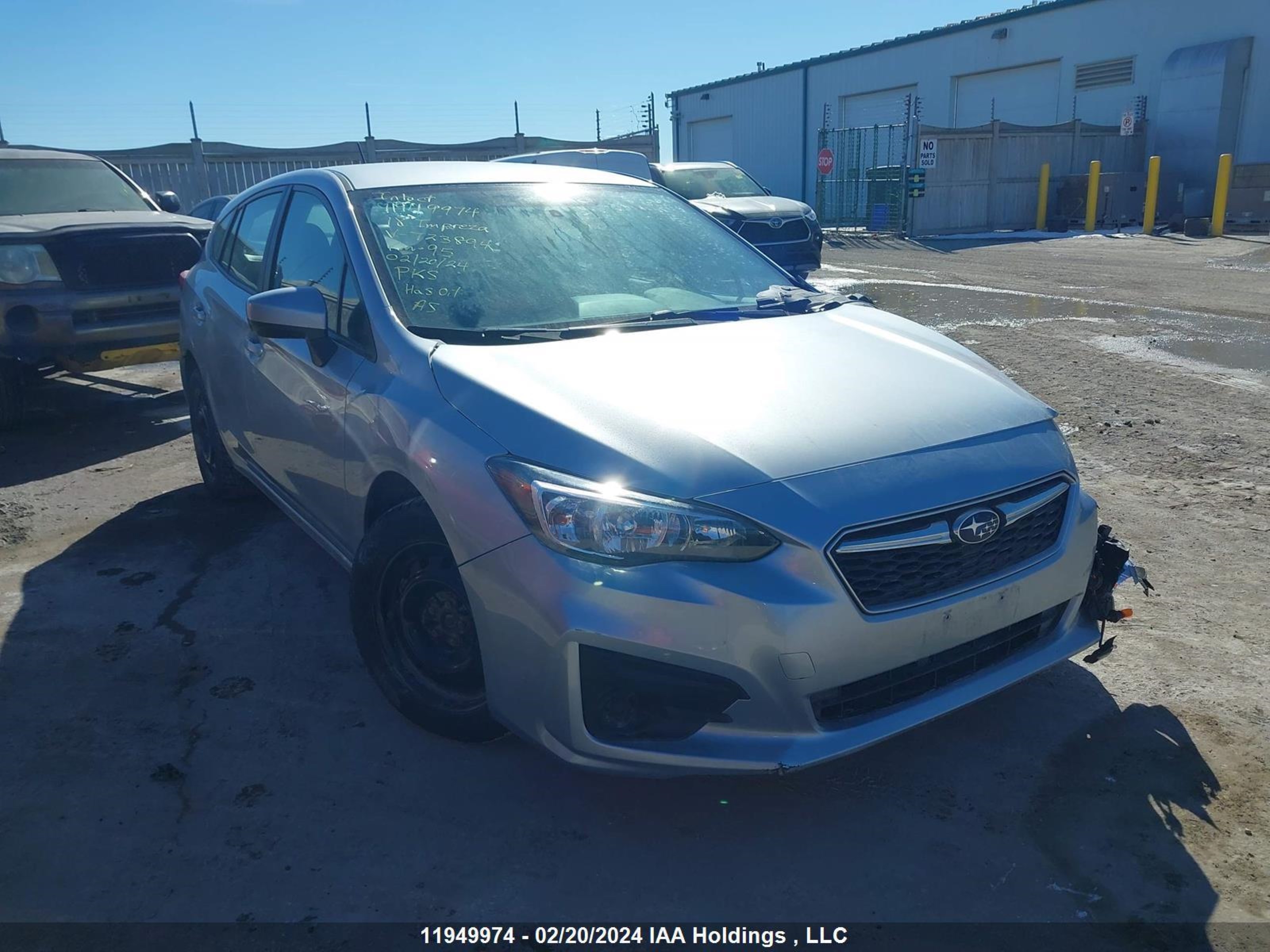 Photo 0 VIN: 4S3GTAA60J3723894 - SUBARU IMPREZA 