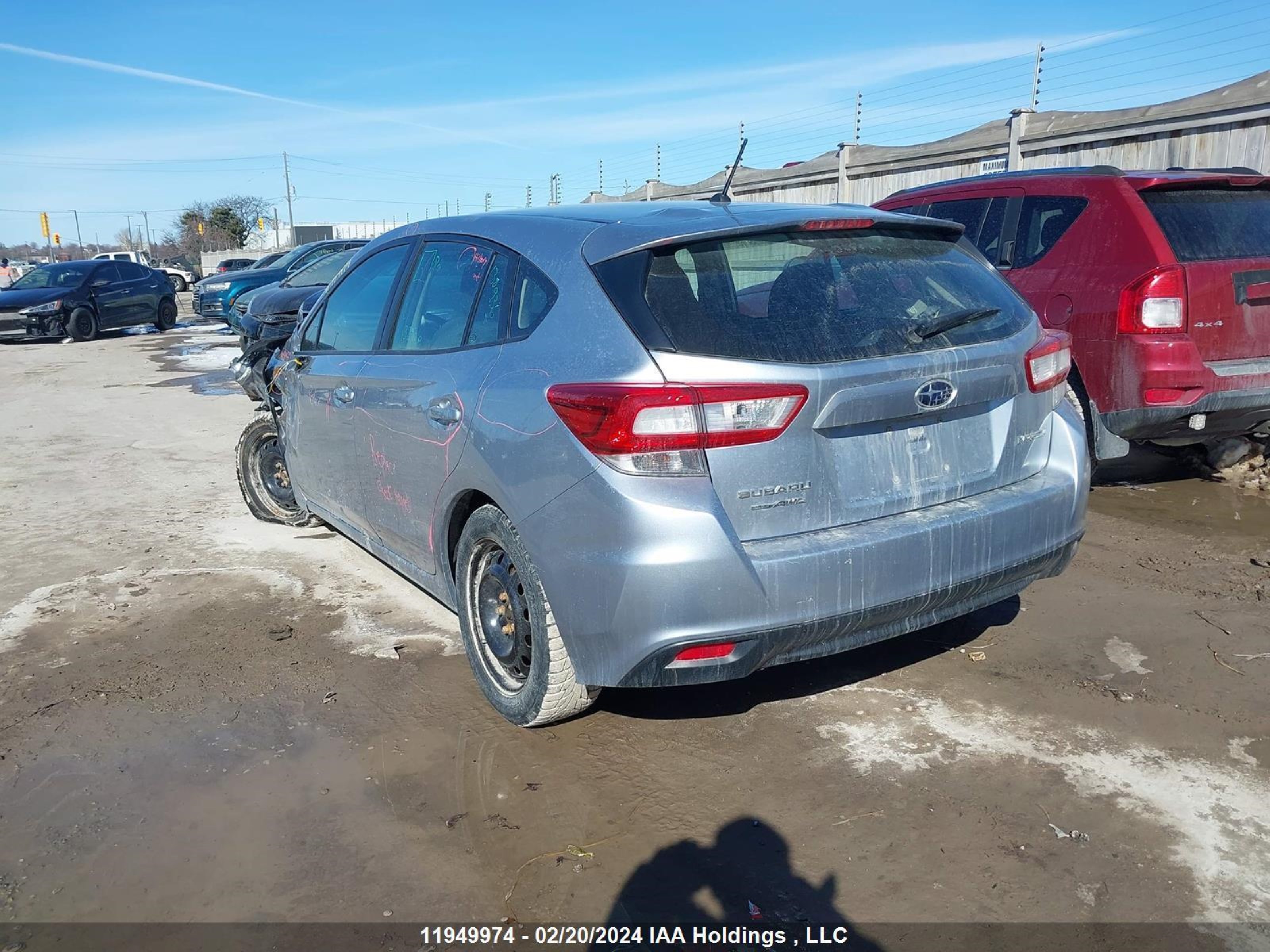 Photo 2 VIN: 4S3GTAA60J3723894 - SUBARU IMPREZA 