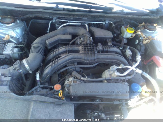 Photo 9 VIN: 4S3GTAA63J3731004 - SUBARU IMPREZA 