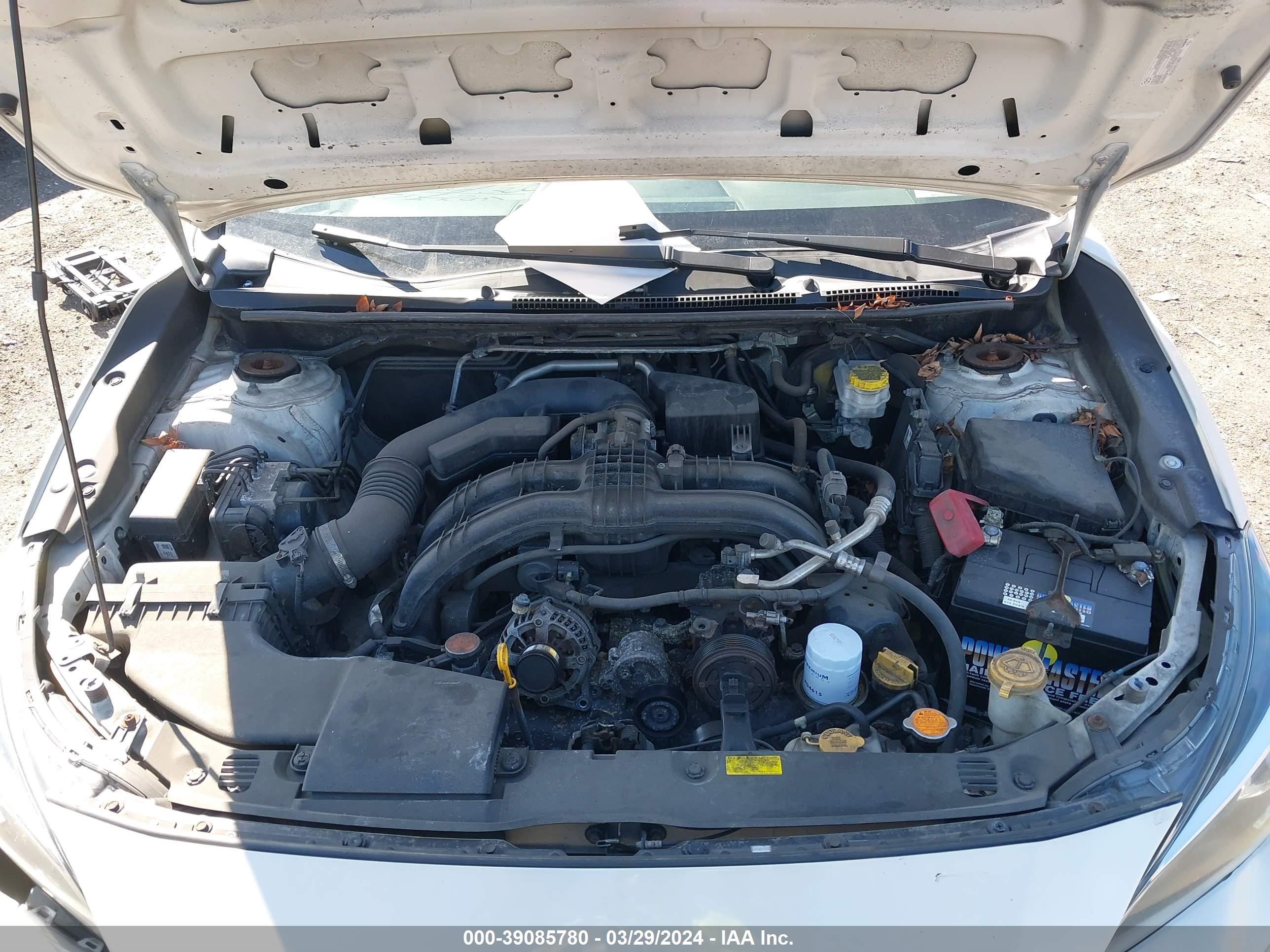 Photo 9 VIN: 4S3GTAA63J3740401 - SUBARU IMPREZA 