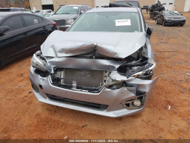 Photo 5 VIN: 4S3GTAA63J3741693 - SUBARU IMPREZA 