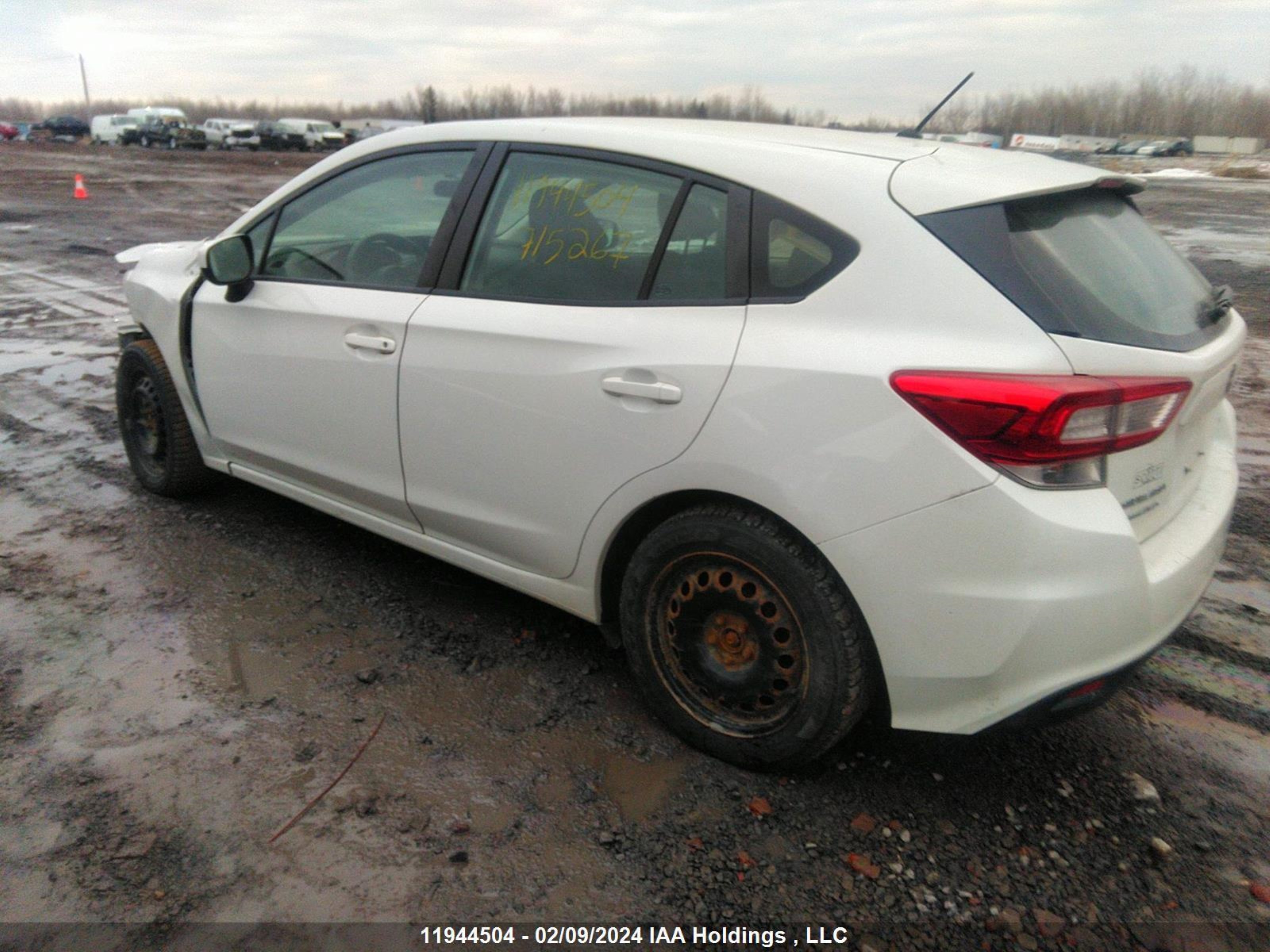 Photo 2 VIN: 4S3GTAA63K1715267 - SUBARU IMPREZA 