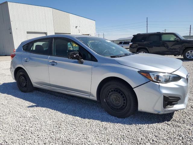 Photo 3 VIN: 4S3GTAA63K3718786 - SUBARU IMPREZA 