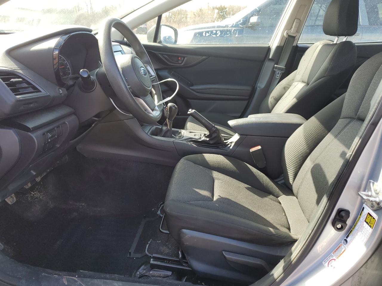 Photo 6 VIN: 4S3GTAA65J1712756 - SUBARU IMPREZA 