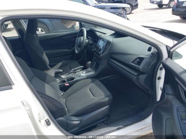 Photo 4 VIN: 4S3GTAA65K3715274 - SUBARU IMPREZA 