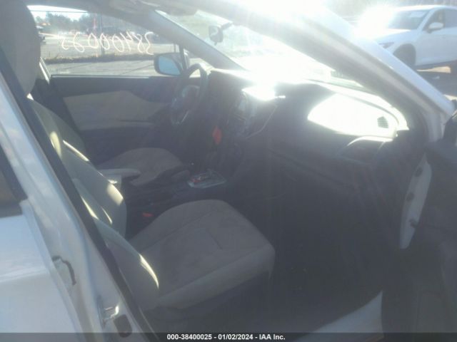 Photo 4 VIN: 4S3GTAA66H3726972 - SUBARU IMPREZA 