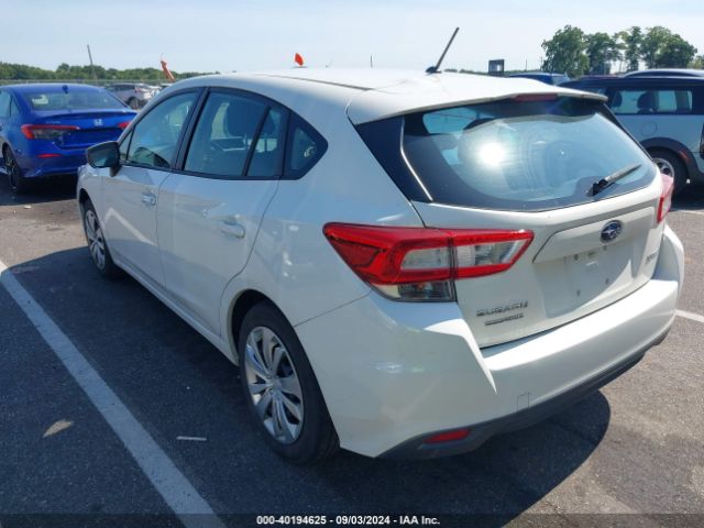 Photo 2 VIN: 4S3GTAA66J3714603 - SUBARU IMPREZA 