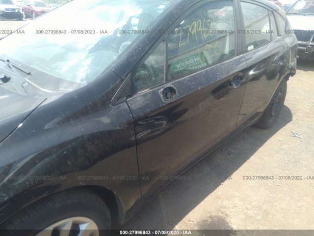 Photo 5 VIN: 4S3GTAA66J3722748 - SUBARU IMPREZA 