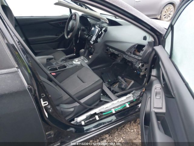 Photo 4 VIN: 4S3GTAA66K3704638 - SUBARU IMPREZA 