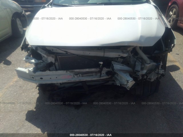 Photo 5 VIN: 4S3GTAA66K3717809 - SUBARU IMPREZA 