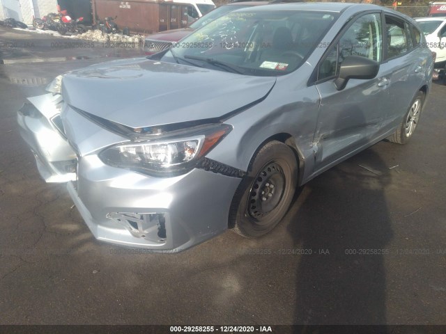 Photo 5 VIN: 4S3GTAA67J3716893 - SUBARU IMPREZA 