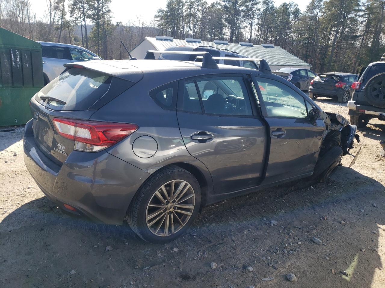 Photo 2 VIN: 4S3GTAA67K3711730 - SUBARU IMPREZA 