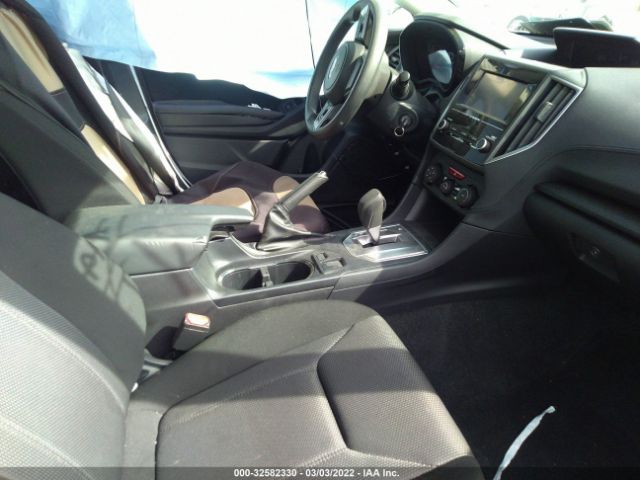 Photo 4 VIN: 4S3GTAA67K3761866 - SUBARU IMPREZA 