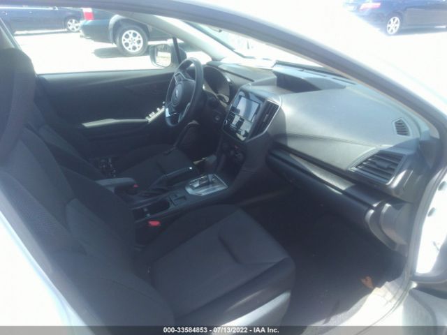 Photo 4 VIN: 4S3GTAA68J3749269 - SUBARU IMPREZA 