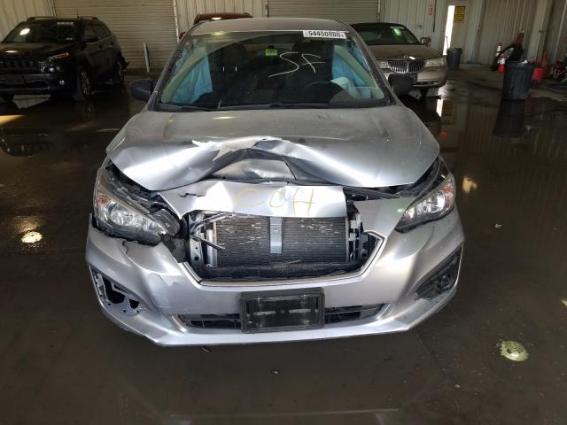 Photo 6 VIN: 4S3GTAA69J3722842 - SUBARU IMPREZA 