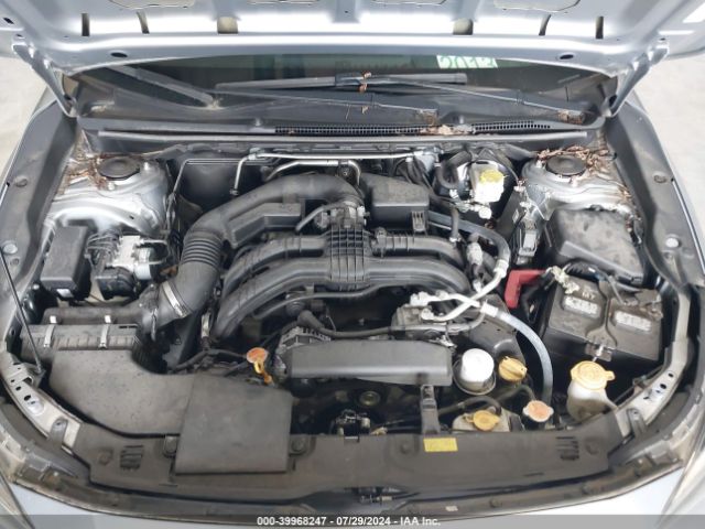 Photo 9 VIN: 4S3GTAA69J3745599 - SUBARU IMPREZA 