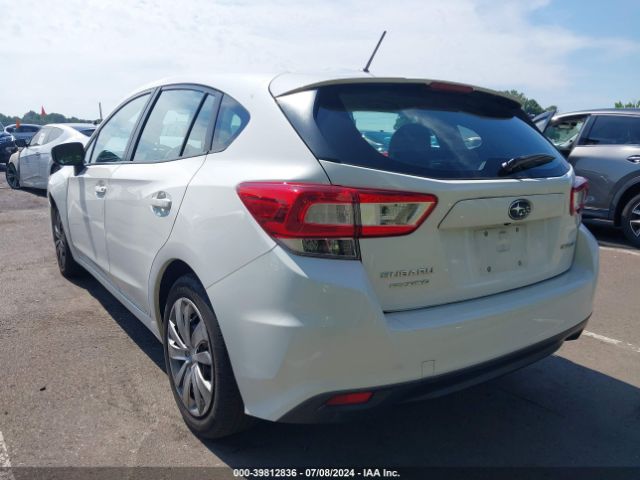 Photo 2 VIN: 4S3GTAA69K3712281 - SUBARU IMPREZA 