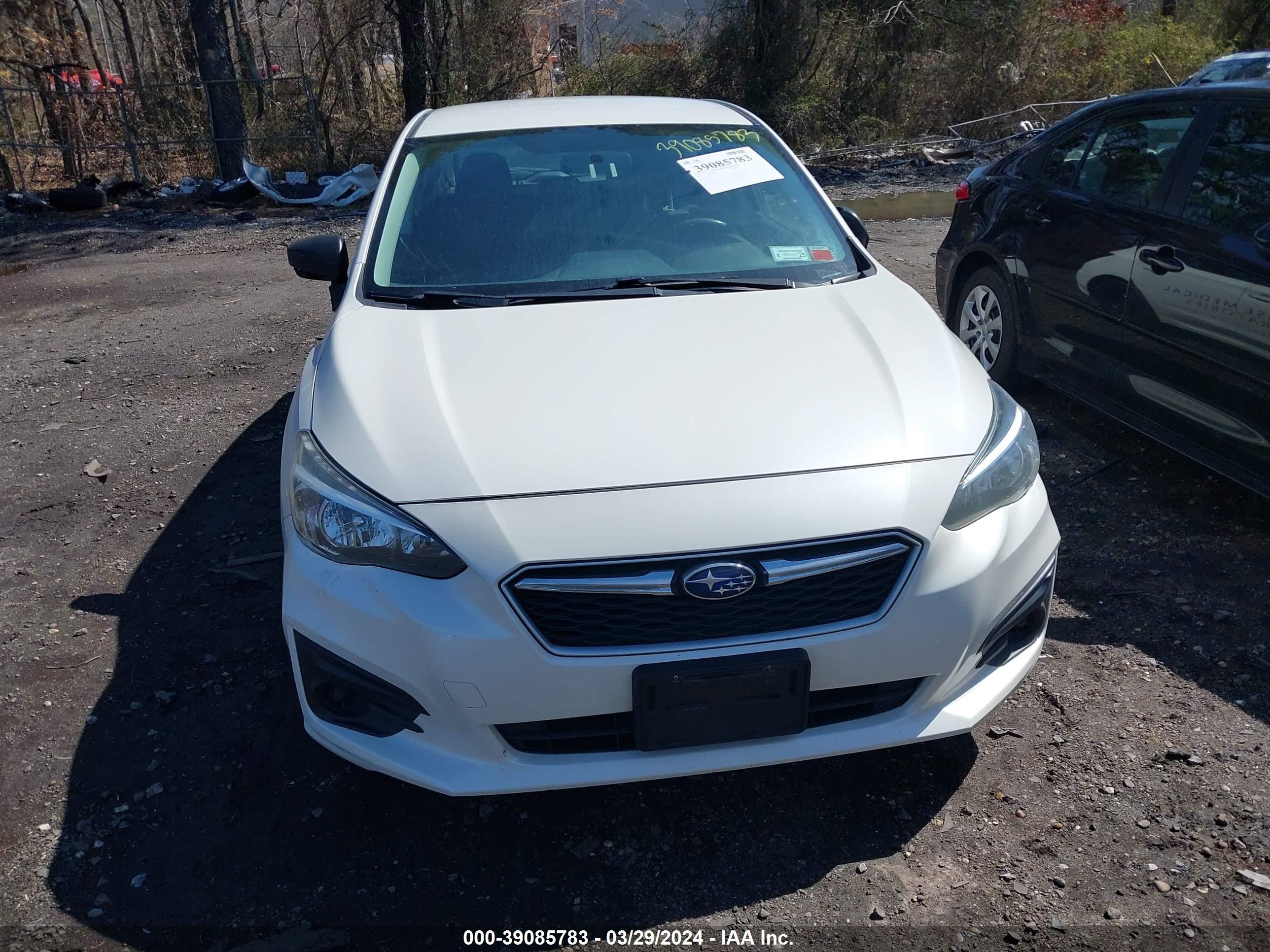 Photo 11 VIN: 4S3GTAA69K3742140 - SUBARU IMPREZA 