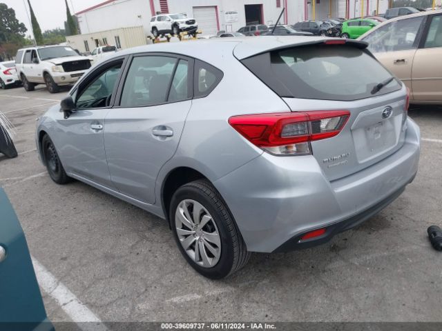 Photo 2 VIN: 4S3GTAA69N1700356 - SUBARU IMPREZA 