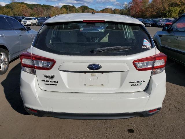 Photo 5 VIN: 4S3GTAA6XH1729224 - SUBARU IMPREZA 