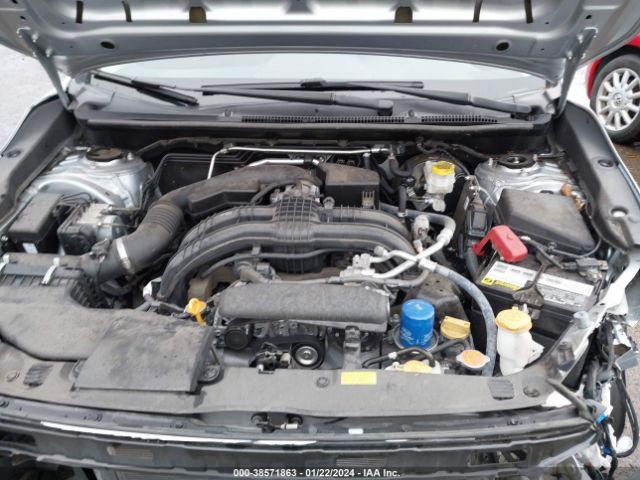 Photo 9 VIN: 4S3GTAA6XJ3746566 - SUBARU IMPREZA 