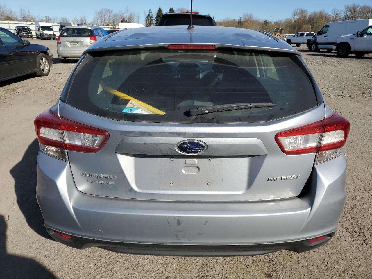 Photo 5 VIN: 4S3GTAA6XK3724617 - SUBARU IMPREZA 