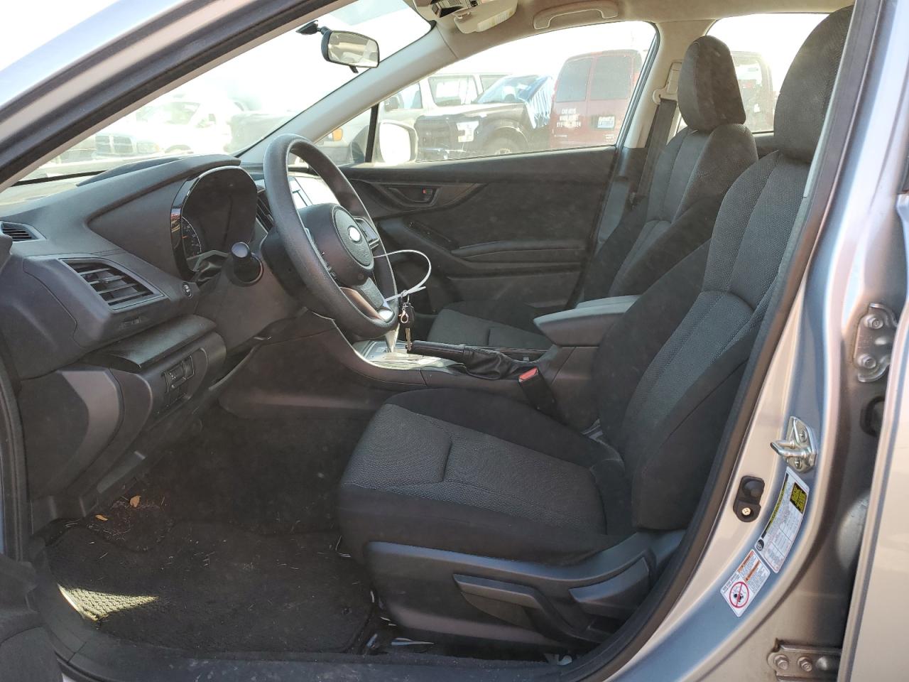 Photo 6 VIN: 4S3GTAA6XK3724617 - SUBARU IMPREZA 