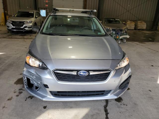 Photo 4 VIN: 4S3GTAA6XK3755866 - SUBARU IMPREZA 