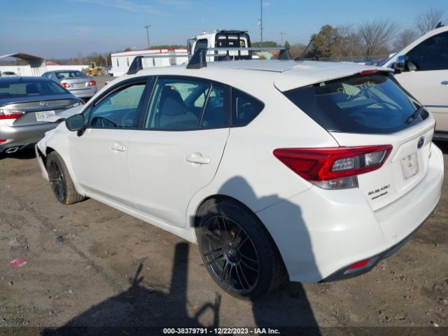 Photo 2 VIN: 4S3GTAA6XL1711184 - SUBARU IMPREZA 