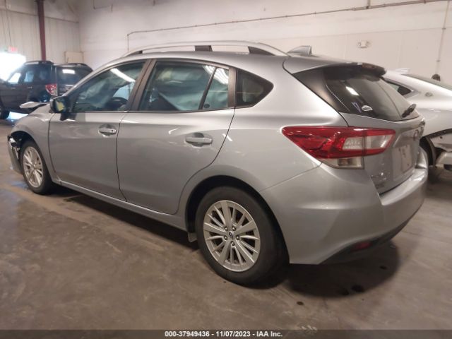 Photo 2 VIN: 4S3GTAB61J3744218 - SUBARU IMPREZA 