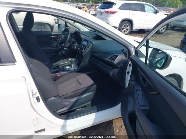 Photo 4 VIN: 4S3GTAB61L3719855 - SUBARU IMPREZA 