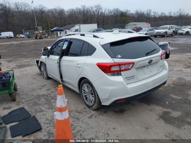 Photo 2 VIN: 4S3GTAB62J3747760 - SUBARU IMPREZA 