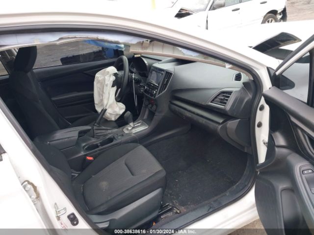 Photo 4 VIN: 4S3GTAB62J3747760 - SUBARU IMPREZA 