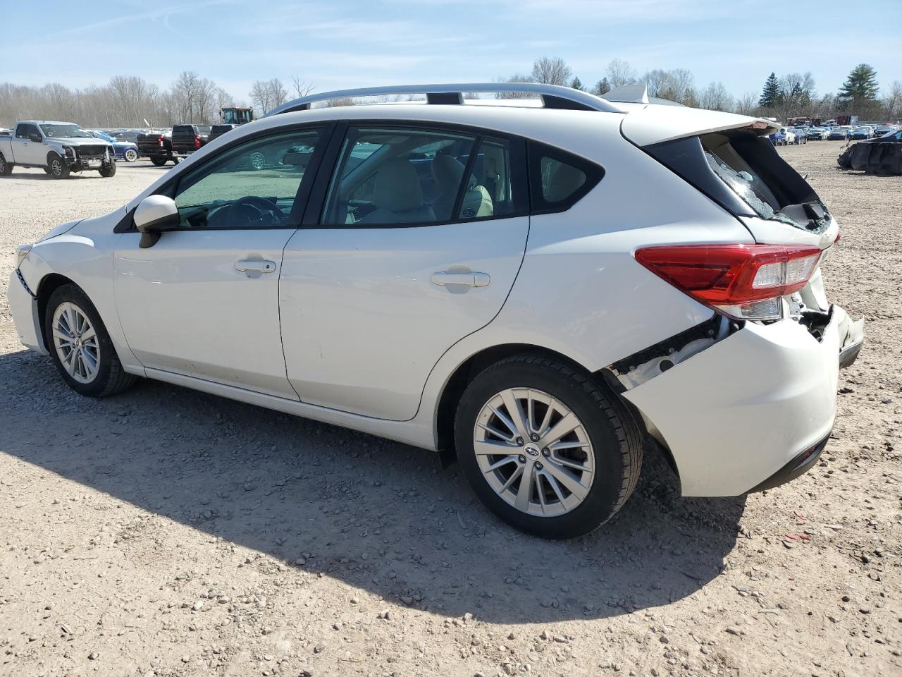 Photo 1 VIN: 4S3GTAB64J3701928 - SUBARU IMPREZA 