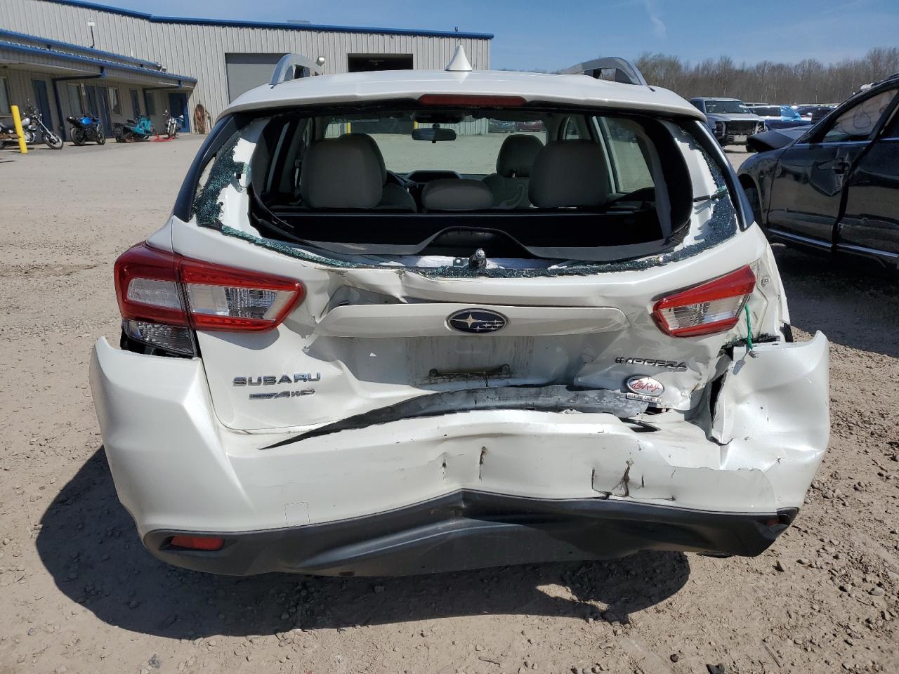 Photo 5 VIN: 4S3GTAB64J3701928 - SUBARU IMPREZA 