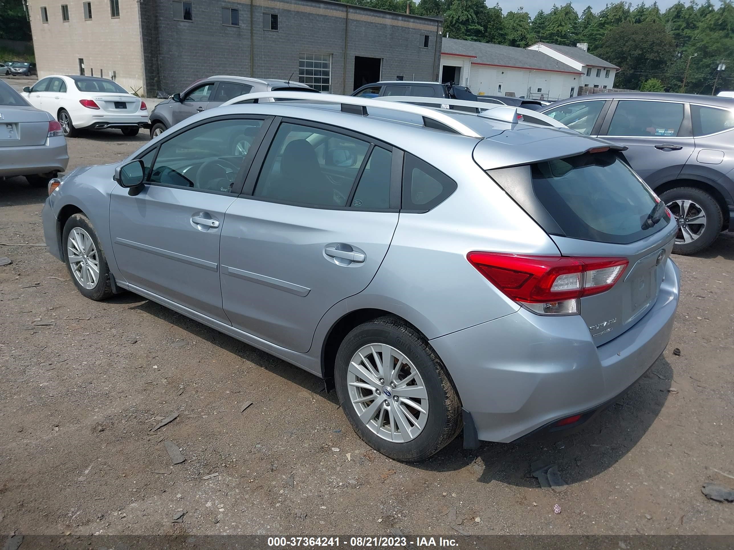 Photo 2 VIN: 4S3GTAB65H3723348 - SUBARU IMPREZA 