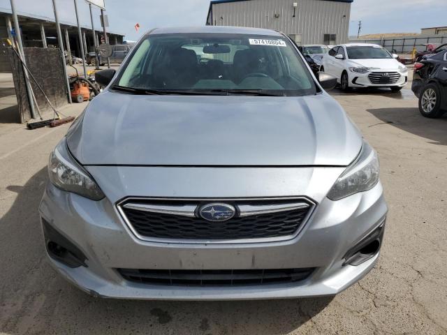 Photo 4 VIN: 4S3GTAB68K3704882 - SUBARU IMPREZA 