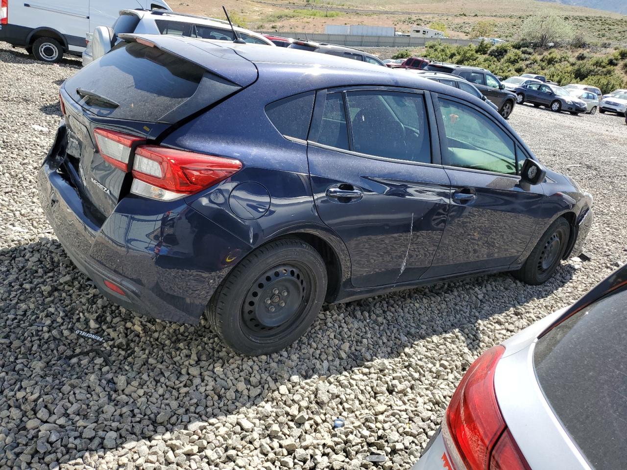 Photo 2 VIN: 4S3GTAB68L3711428 - SUBARU IMPREZA 