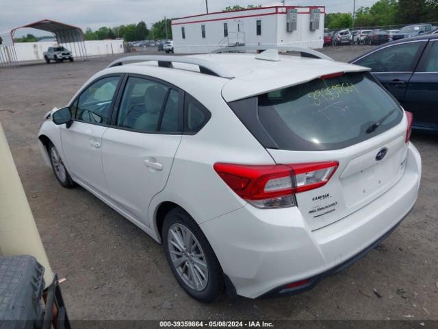 Photo 2 VIN: 4S3GTAB6XH3708666 - SUBARU IMPREZA 