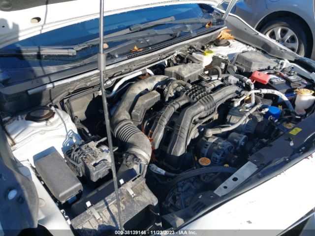 Photo 9 VIN: 4S3GTAB6XH3714662 - SUBARU IMPREZA 