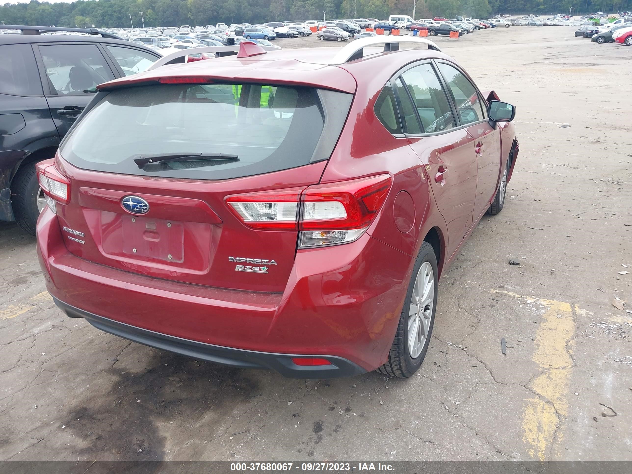 Photo 3 VIN: 4S3GTAB6XH3753784 - SUBARU IMPREZA 