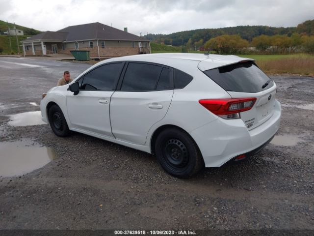 Photo 2 VIN: 4S3GTAB6XM3704823 - SUBARU IMPREZA 