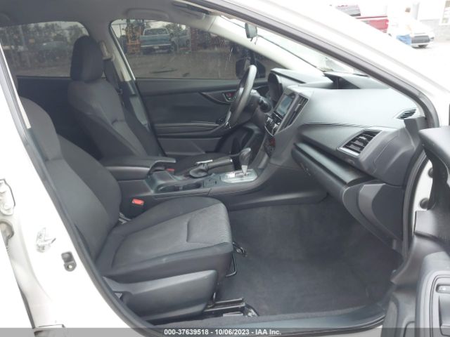 Photo 4 VIN: 4S3GTAB6XM3704823 - SUBARU IMPREZA 