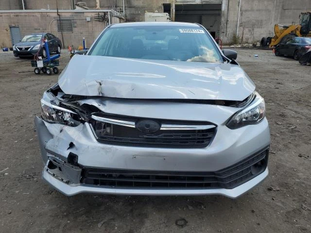 Photo 4 VIN: 4S3GTAB6XN3709702 - SUBARU IMPREZA 