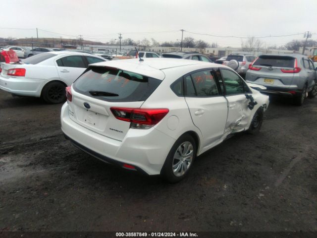 Photo 3 VIN: 4S3GTAB6XP3703207 - SUBARU IMPREZA 